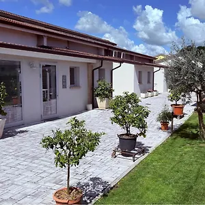 https://la-corte-di-emma-e-ale.it-lombardy.com