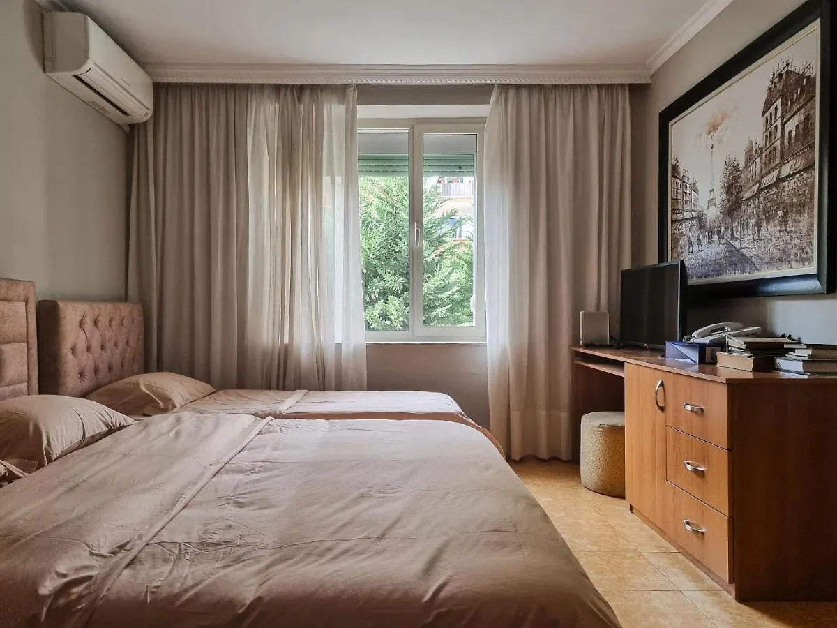 Tirana Center Cozy Apartment